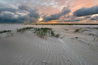 Zonsondergang aan het strand van IJmuiden