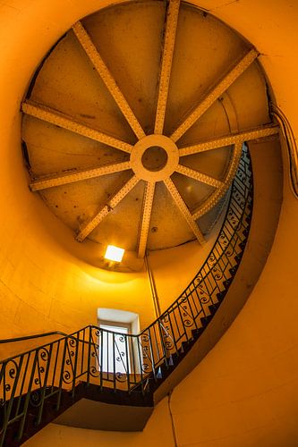 Omhoog in de vuurtoren.