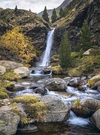 Der Wasserfall Pont de Rus im Vall Fosca, in den katalanischen Pyrenäen von PhotoCluster