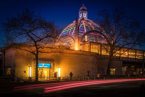 Metrostation Nollendorfplatz als symbool van diversiteit
