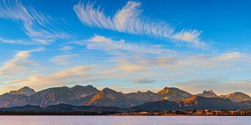 Photo panoramique du lac Hopfensee, en Bavière