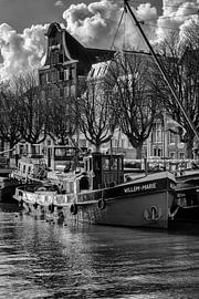 Wolwevershaven Dordrecht by Rob van der Teen