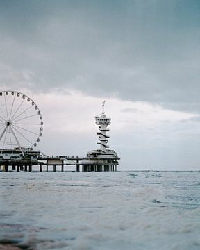 The pier by Sanne van Es