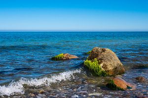 Stones on shore of the Baltic Sea van Rico Ködder