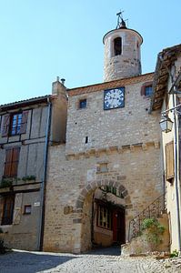 Cordes-sur-Ciel: Ein Dorf, das in der Zeit hängt