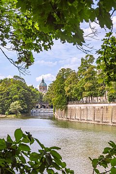 Beieren : Langs de Isar in München van Photoart-Naegele