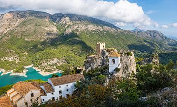 El Castell de Guadalest in Spanje van Arja Schrijver Fotografie