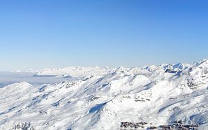 Vue panoramique sur les montagnes enneigées des Alpes françaises sur Sjoerd van der Wal Photographie