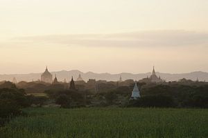 Sonnenuntergang Bagan, Myanmar von Johannes Grandmontagne