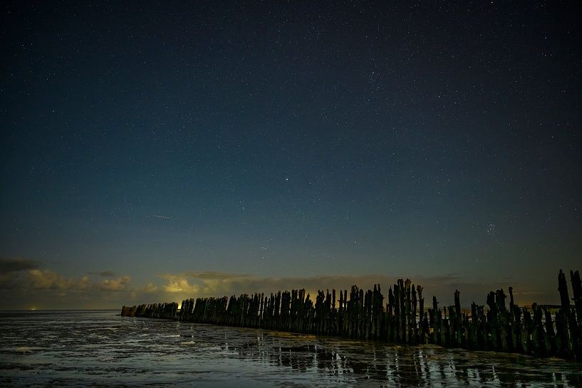 Coucher de soleil sur le rivage de Waddensea en Frise par Sjoerd van der Wal Photographie
