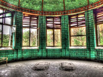 Beelitz Badhuis in oud en verlaten sanatorium van Tineke Visscher