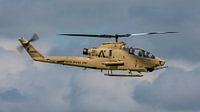 U.S. Army Bell AH-1F Cobra gevechtshelikopter. van Jaap van den Berg thumbnail