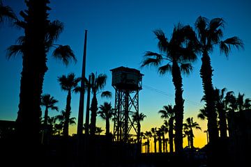 Sonnenuntergangsboulevard mit Seilbahn Barcelona von Bert Bouwmeester