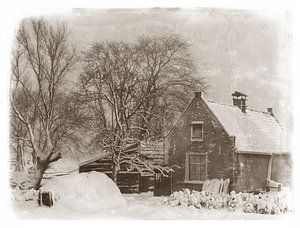 Oud huisje in de sneeuw sur Corinne Welp
