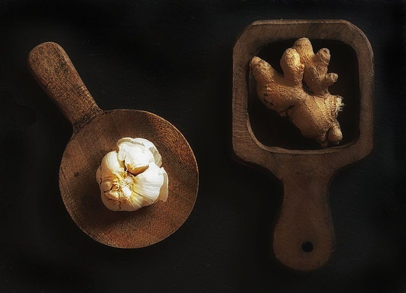 Nature morte colorée et joyeuse avec des herbes. par Saskia Dingemans Awarded Photographer