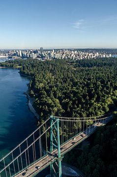 Vancouver Skyline - Lions Gate Bridge