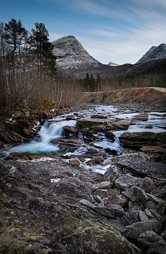 Chute d'eau de Gudbrandsjuvet, Valldal, Trollstigen. Norvège sur qtx