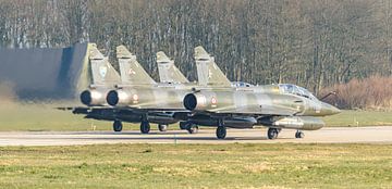 Vier Franse Mirage 2000D gevechtsvliegtuigen.