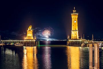 De vuurtoren van Lindau met de Beierse leeuw van Panorama-Rundblick