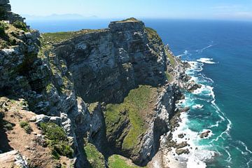 Panorama der felsigen Küstenlinie, Naturfoto von Meer und Felsen von Martijn Schrijver