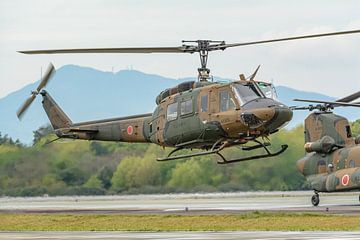 Japanse Bell UH-1J Iroquois. van Jaap van den Berg