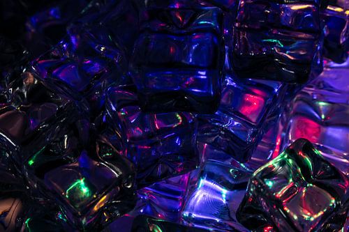 Gekleurd licht in het ijs