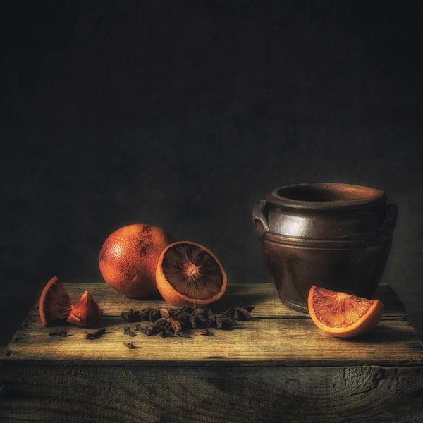 Nature morte orange sanguine par Monique van Velzen