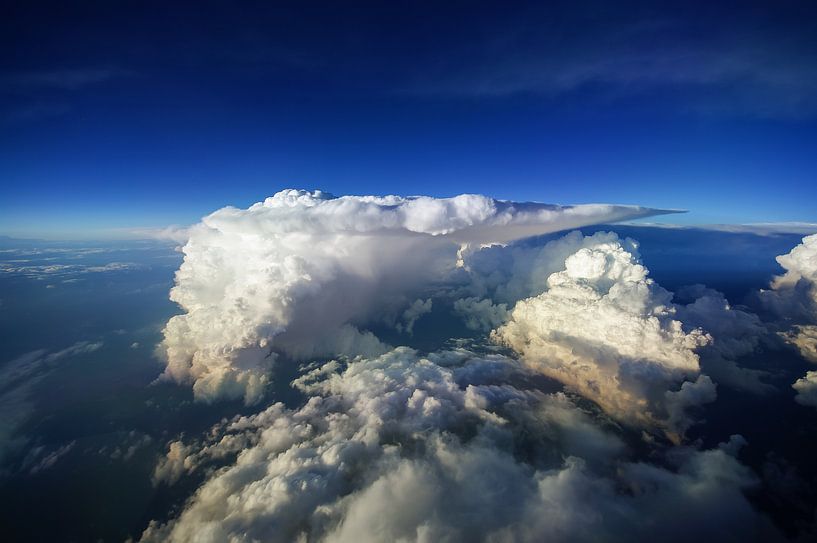 Thunderstorm flight by Denis Feiner