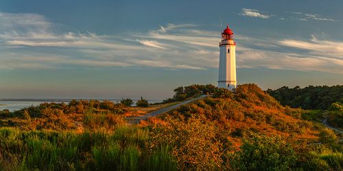 Vuurtoren Dornbusch op Hiddensee bij zonsondergang