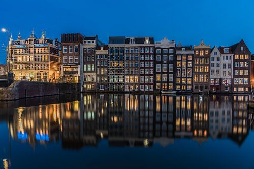Damrak in the evening