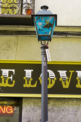 Madrid - Kunstprojekt Laternenpfähle hipsterwijk