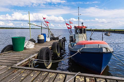 Vissersboot in de haven van Kamminke op het eiland Usedom