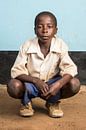Een leerling lagere school in Tanzania van Jeroen Middelbeek thumbnail