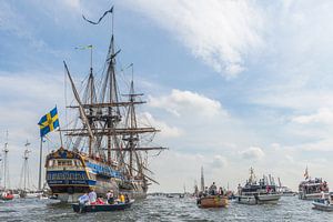 SAIL AMSTERDAM 2015: Tall Ship onderweg naar Amsterdam. van Renzo Gerritsen