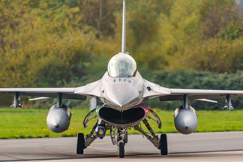 KLu F-16 Fighting Falcon (J-201) de l'escadron 312. par Jaap van den Berg