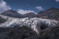 The blue hour on the glacier