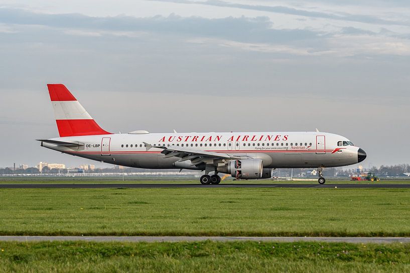 Austrian Airlines Airbus A320-200 in retro colour scheme. by Jaap van den Berg