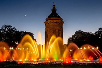 Mannheim Wasserturm am Abend von Udo Herrmann
