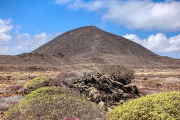 Montana de la Caldera (Isla de Losbos) van Peter Balan