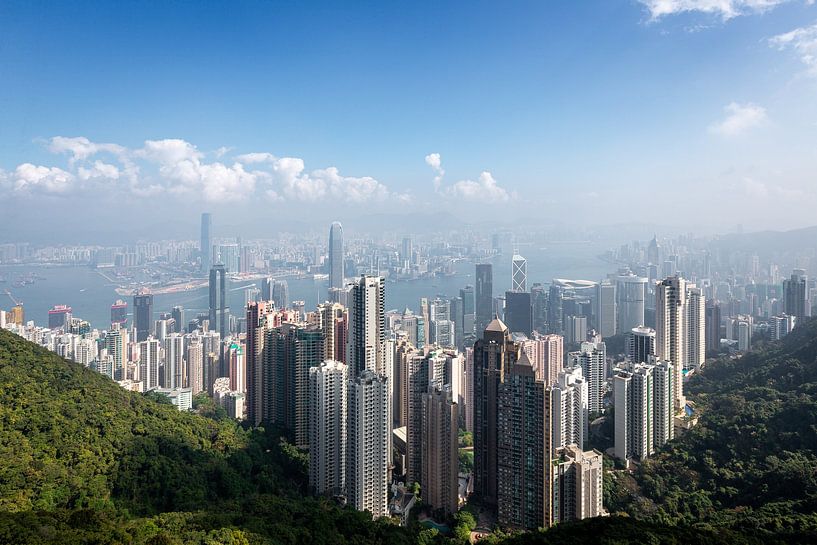 Skyline Hong Kong seen from the Victoria Peak par Gijs de Kruijf