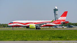 AirBaltic Airbus A220-300 in the ‘Latvia 100’ livery.
