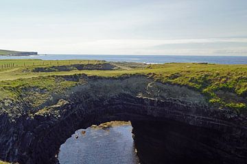 Bridges of Ross - natural rock arch in Ireland by Babetts Bildergalerie
