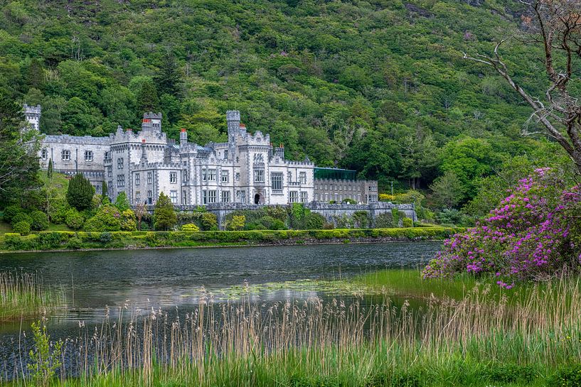 Kylemore Abbey by Hanneke Luit