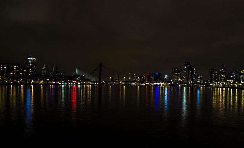 Rotterdam at night van olaf groeneweg