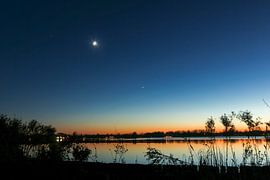 Lake sunset at Reeuwijk, Holland by Marcel van den Bos