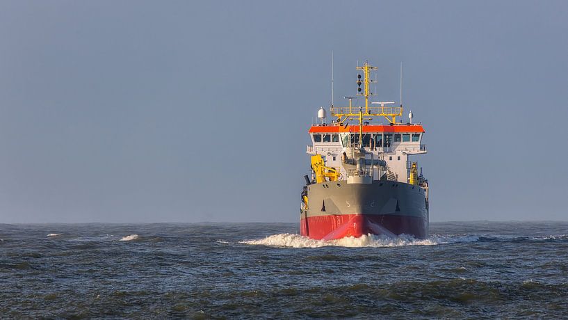 Schip op zee van Bram van Broekhoven