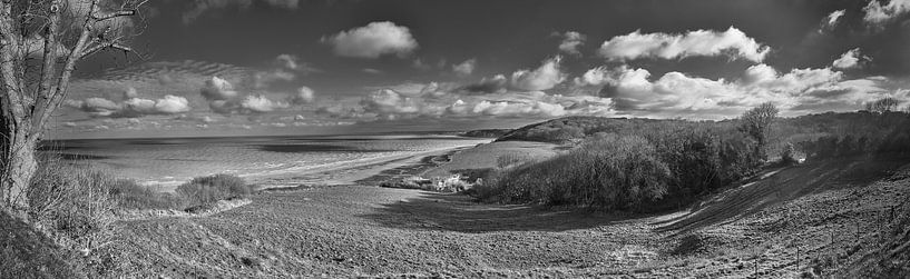 Noir et blanc ; Paysage blanc de Normandie par Paul Delaet