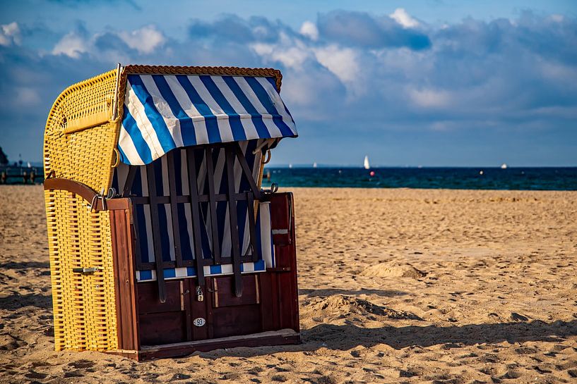 On the beach by Thomas Riess