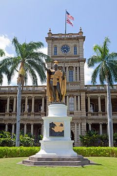 Koning Kamehameha-standbeeld voor het Hooggerechtshof van Hawaii - Honolulu (Oahu) van t.ART