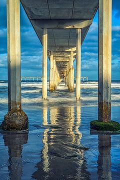 Gouden weerspiegeling - Ocean Beach Pier van Joseph S Giacalone Photography